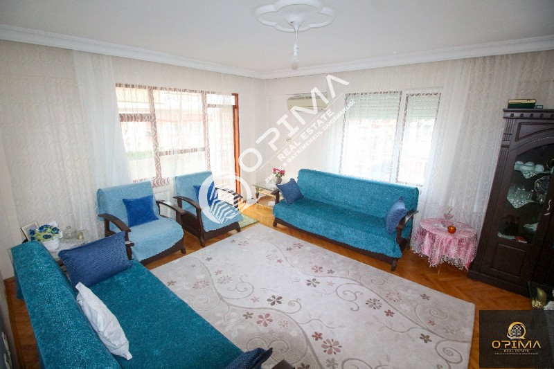 OPİMA EMLAK'TAN YALI MAHALLESİNDE KARANLIK ODASI BULUNMAYAN SATILIK 3+1 DAİRE
