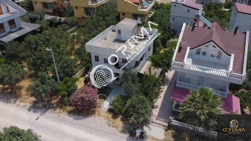 OPİMA EMLAK'TAN OCAKLAR MAHALLESİNDE  BAH&Ccedil;ELİ SATILIK 4+1 VİLLA